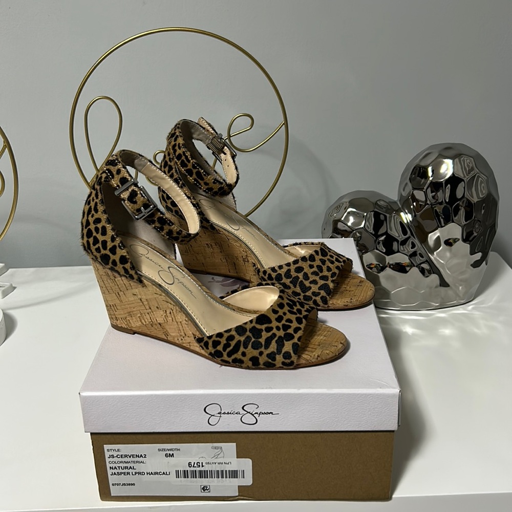 Jessica  Simpson Natural Jasper LPRD Haircalf.